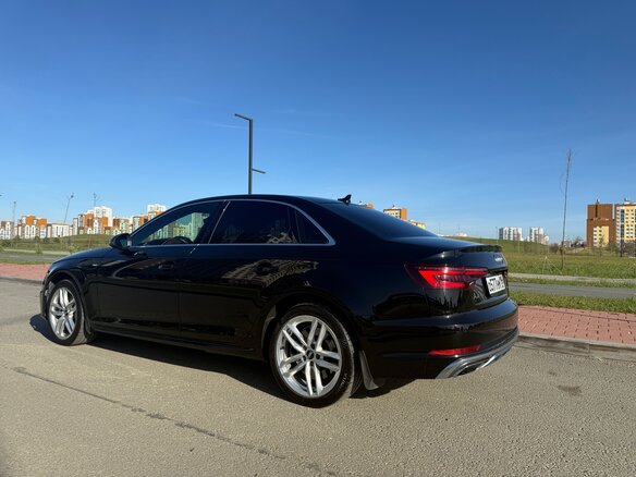 2019 Audi A4 V (B9), чёрный, 3400000 рублей - вид 4