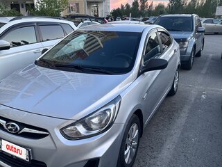 2012 Hyundai Solaris I, серебристый, 990000 рублей, вид 1