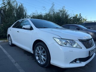 2014 Toyota Camry VII (XV50), белый, 1700000 рублей, вид 2