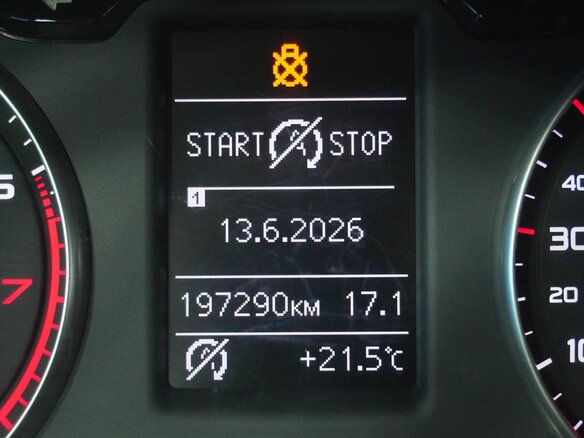 2011 Audi A1 I (8X), красный, 699000 рублей - вид 17