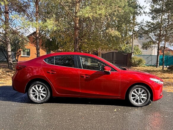2018 Mazda 3 III (BM) Рестайлинг, красный, 1550000 рублей - вид 1