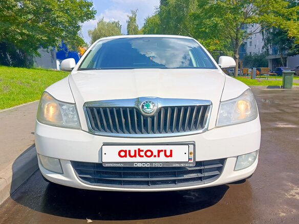 2011 Skoda Octavia II (A5) Рестайлинг, белый, 650000 рублей - вид 6