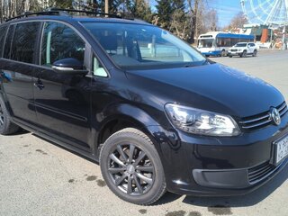 2015 Volkswagen Touran I Рестайлинг 2, чёрный, 1250000 рублей, вид 3