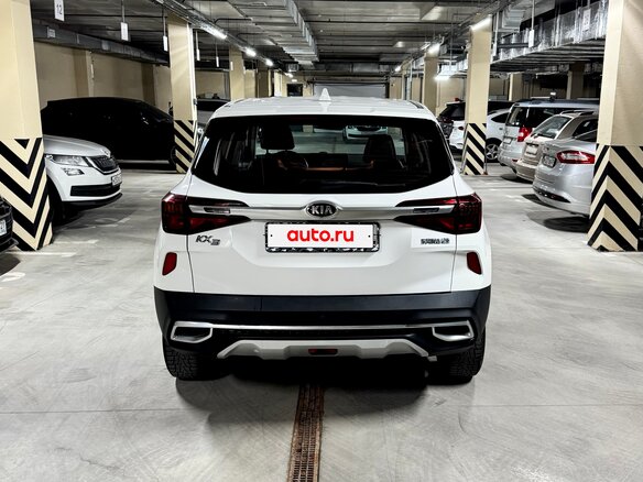 2020 Kia KX3, белый - вид 3