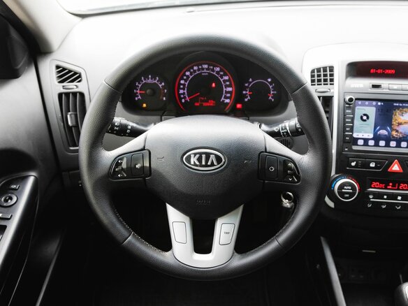 2010 Kia Ceed I Рестайлинг, серебристый, 600000 рублей - вид 14