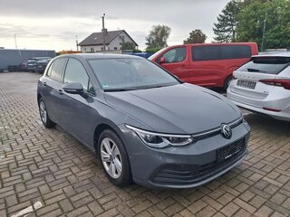 2023 Volkswagen Golf VIII, серый, 1992000 рублей, вид 3