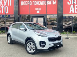 2018 Kia Sportage IV Рестайлинг, серебристый, 2100000 рублей, вид 3