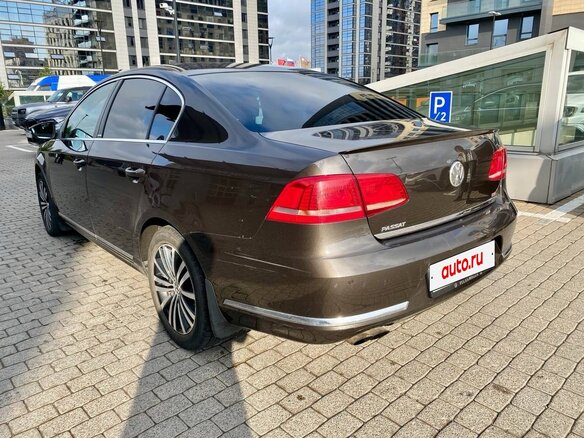 2014 Volkswagen Passat B7, коричневый - вид 7
