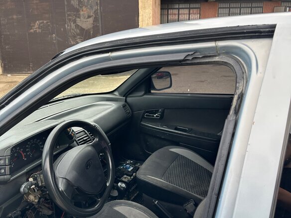 2005 Lada (ВАЗ) 2110, серебристый, 129000 рублей - вид 5