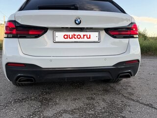 2021 BMW 5 серии 530d xDrive VII (G30/G31/G38) Рестайлинг, белый, 6800000 рублей, вид 3