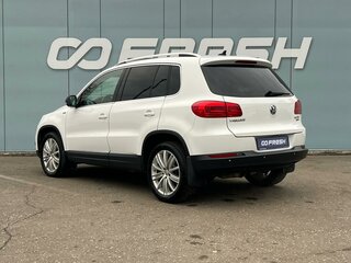 2013 Volkswagen Tiguan I Рестайлинг, белый, 1550000 рублей, вид 2