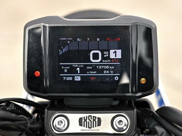 2022 Yamaha XSR900, синий, 1059000 рублей - вид 8