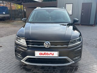 2020 Volkswagen Tiguan II, чёрный, 2700000 рублей, вид 3