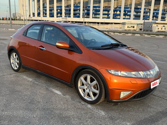 2008 Honda Civic VIII, оранжевый, 550000 рублей - вид 3