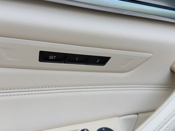 2018 BMW 5 серии 520d VII (G30/G31/G38), синий, 2600000 рублей - вид 9