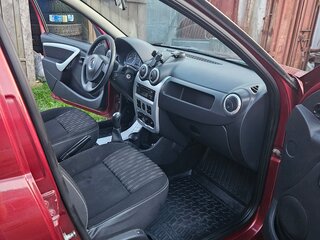 2013 Renault Sandero I, красный, 550000 рублей, вид 5