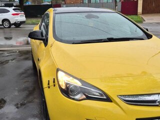 2013 Opel Astra GTC J Рестайлинг, жёлтый, 710000 рублей, вид 3