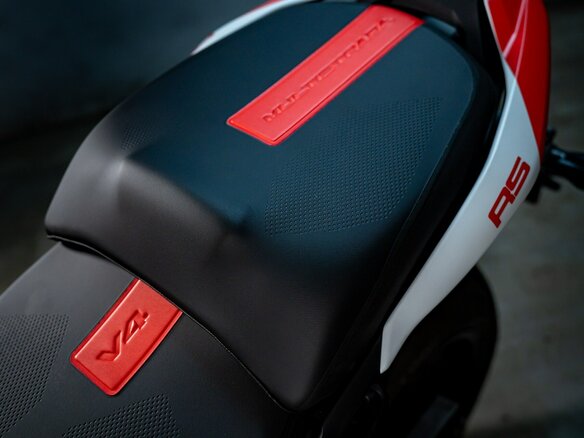 2026 Ducati Multistrada V4, белый, 4335000 рублей - вид 7