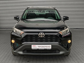 2022 Toyota RAV4 V (XA50), чёрный, 3499000 рублей, вид 2