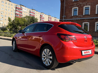 2010 Opel Astra J, красный, 800000 рублей, вид 2