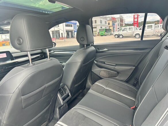 2023 Volkswagen Golf VIII, белый, 1850001 рублей - вид 13