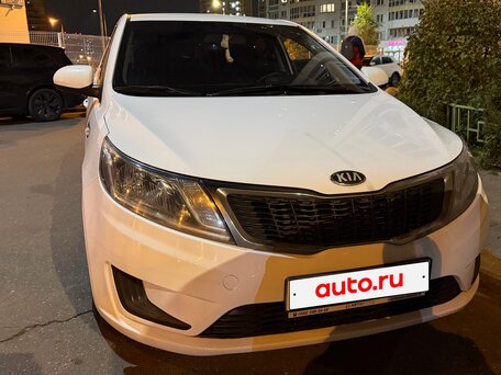 2013 Kia Rio III, белый, 670000 рублей, вид 1
