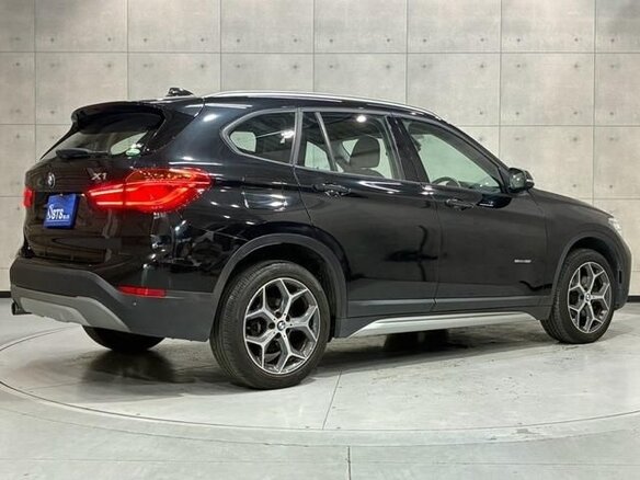 2017 BMW X1 18i sDrive II (F48), чёрный, 1390005 рублей - вид 4