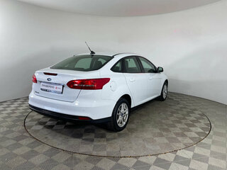 2019 Ford Focus III Рестайлинг, белый, 1415000 рублей, вид 4