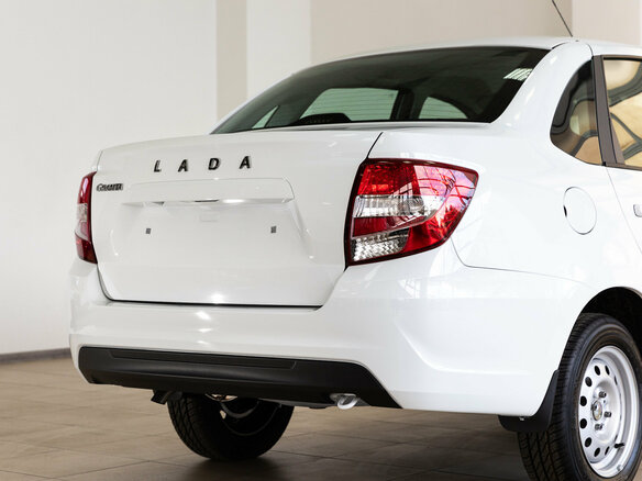 2026 Lada (ВАЗ) Granta I Рестайлинг, белый, 1250000 рублей - вид 14