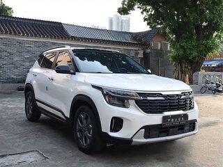 2023 Kia Seltos I Рестайлинг, белый, 1750000 рублей, вид 3