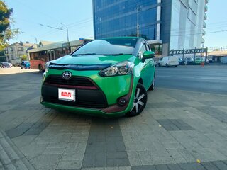 2018 Toyota Sienta II Рестайлинг, зелёный, 1350000 рублей, вид 3