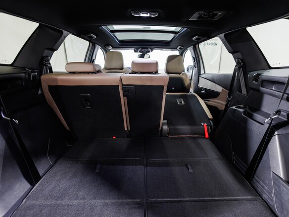 2024 Peugeot 5008 II Рестайлинг, белый, 4534000 рублей - вид 31