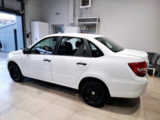 2026 Lada (ВАЗ) Granta I Рестайлинг, белый, 845000 рублей, вид 4
