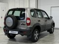 2017 Chevrolet Niva I Рестайлинг, серый, 640000 рублей - вид 3