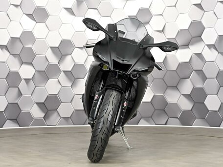 2021 Yamaha YZF-R1, чёрный, 1899000 рублей, вид 5