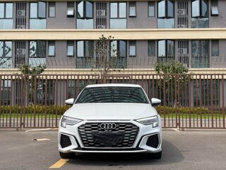 2022 Audi A3 35 TFSI Long IV (8Y), белый, 2116666 рублей, вид 2