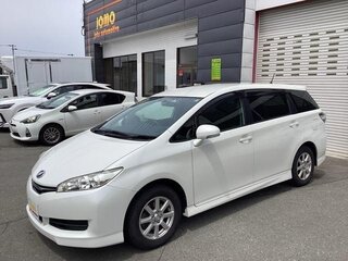 2017 Toyota Wish II Рестайлинг, белый, 1218009 рублей, вид 2