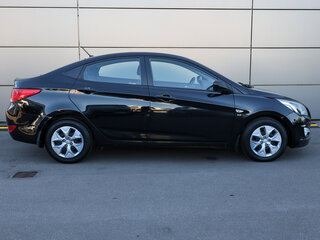 2015 Hyundai Solaris I Рестайлинг, чёрный, 949000 рублей, вид 4