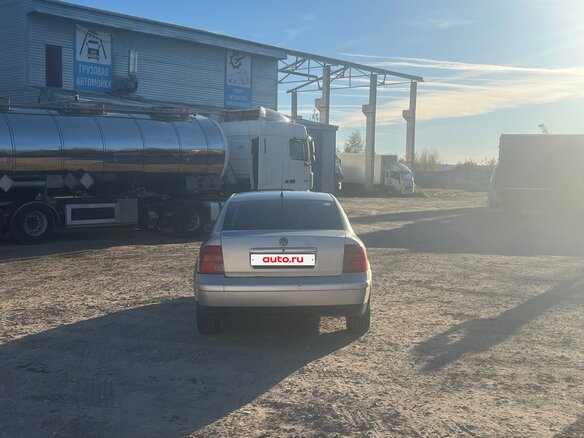 1998 Volkswagen Passat B5, серый - вид 3