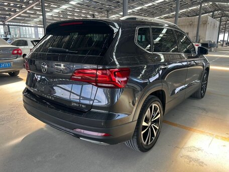 2023 Volkswagen Tharu I, серебристый, 1970003 рублей, вид 4