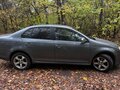 2009 Volkswagen Jetta V, серый, 800000 рублей - вид 2