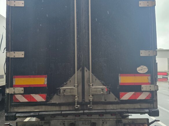1998 Schmitz Cargobull SKO, чёрный, 600000 рублей - вид 3