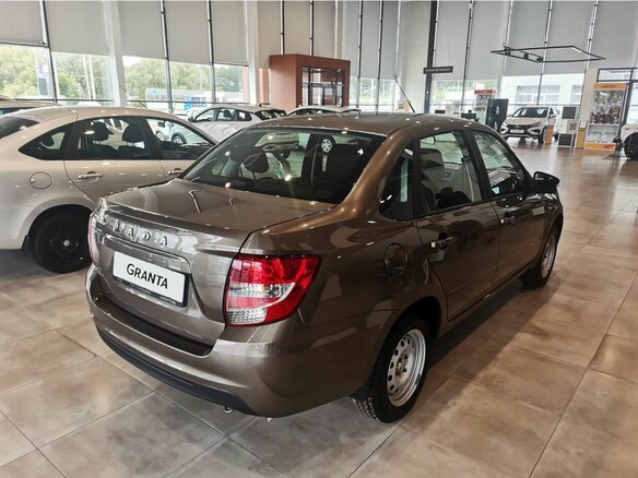 2026 Lada (ВАЗ) Granta I Рестайлинг, коричневый, 982000 рублей - вид 2