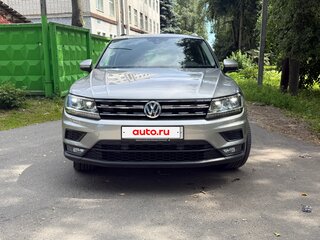 2019 Volkswagen Tiguan II, серебристый, 2900000 рублей, вид 2