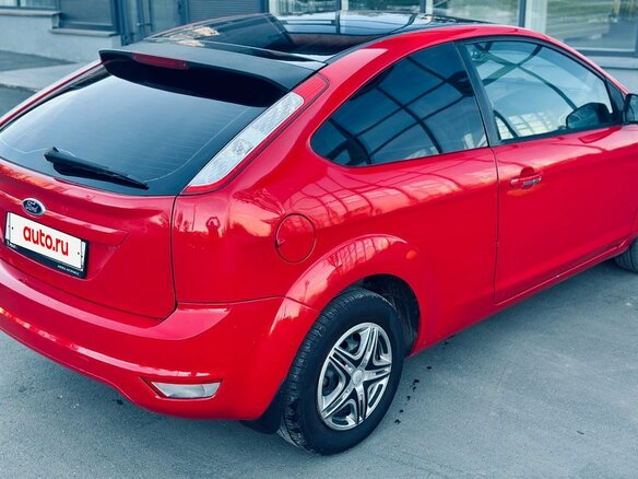 2010 Ford Focus II Рестайлинг, красный, 699000 рублей - вид 7