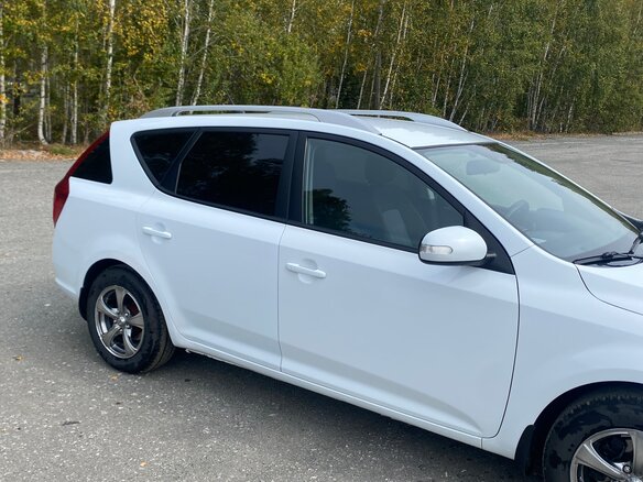 2011 Kia Ceed I Рестайлинг, белый - вид 1