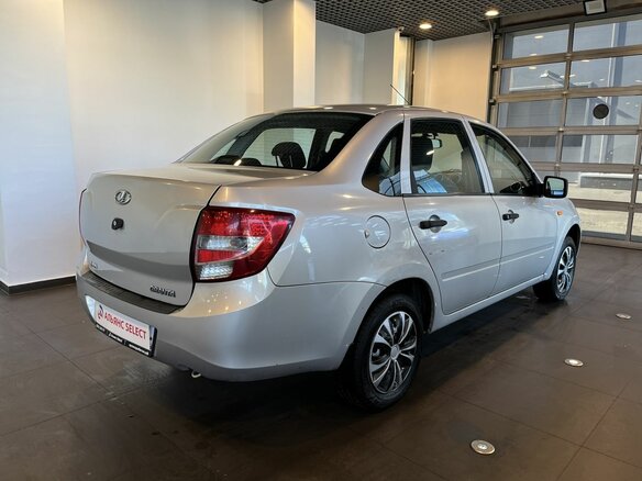 2014 Lada (ВАЗ) Granta I, серебристый, 451000 рублей - вид 2