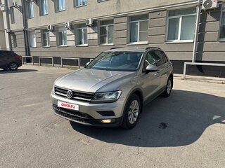 2019 Volkswagen Tiguan II, серебристый, 2220000 рублей, вид 3