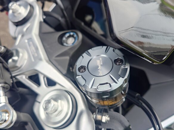 2025 CFMoto 675SR-R, чёрный, 700000 рублей - вид 10