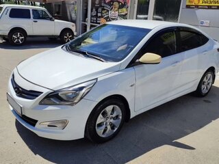 2015 Hyundai Solaris I Рестайлинг, белый, 840000 рублей, вид 1